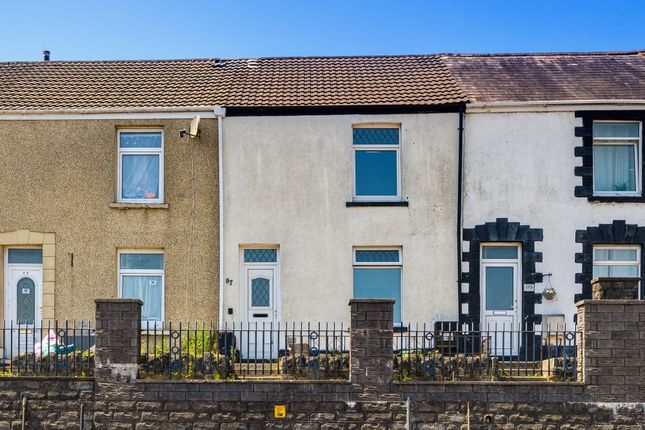 2 bed property, in Pentregethin Road, £120,000