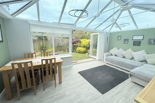 3 bed property, in Kestrel Close, £399,950