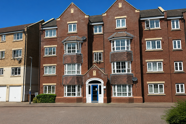 1 bed property, in Bramley Court, £160,000