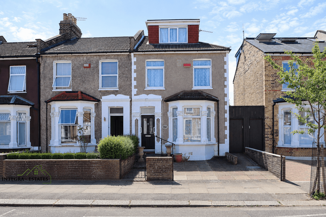3 bed property, in Braidwood Road, £550,000