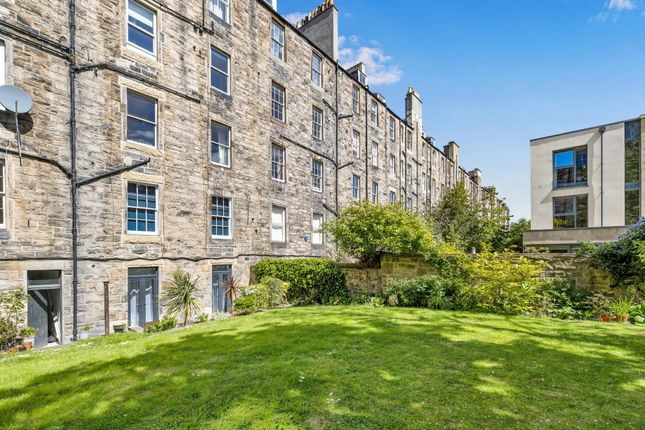 2 bed property, in 21A, £360,000