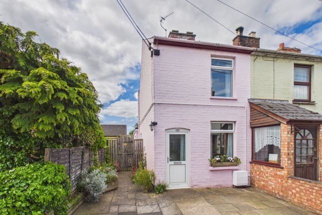 2 bed property, in Tudor Street, £225,000