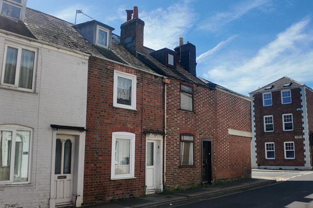 3 bed property, in Chapel Street, £100,000