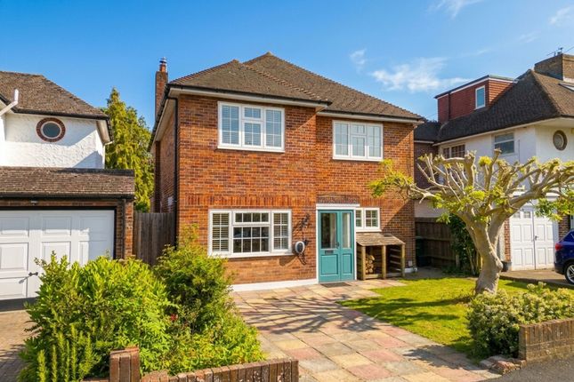 4 bed property, in Thistledene, £1,345,000