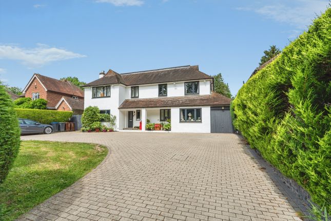 5 bed property, in Knowle Grove, £1,800,000