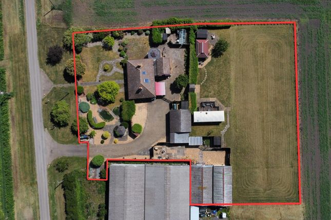 3 bed property, in Straight Drove, £500,000