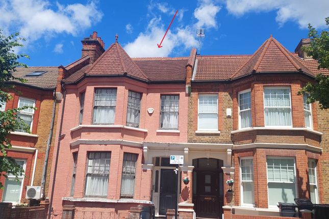 4 bed property, in Holmleigh Road, £1,450,000