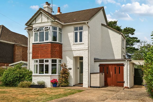 3 bed property, in Broadwell Road, £875,000