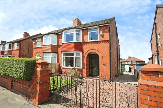 3 bed property, in Broadstone Road, £379,950