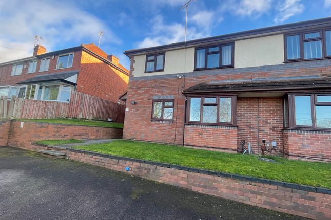 2 bed property, in Sandy Lane, £104,950