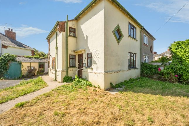 3 bed property, in Durham Avenue, £125,000