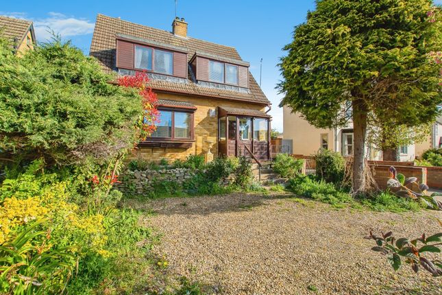 3 bed property, in Main Street, £240,000
