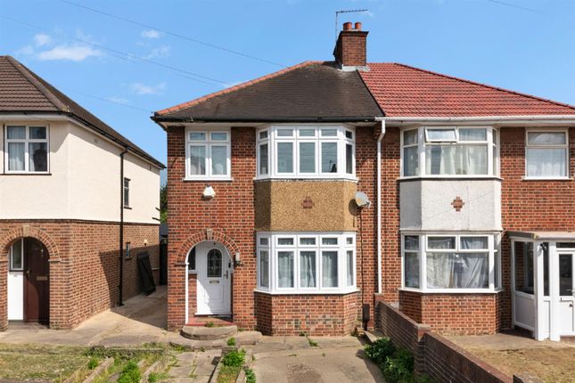 3 bed property, in Wilmar Close, £550,000