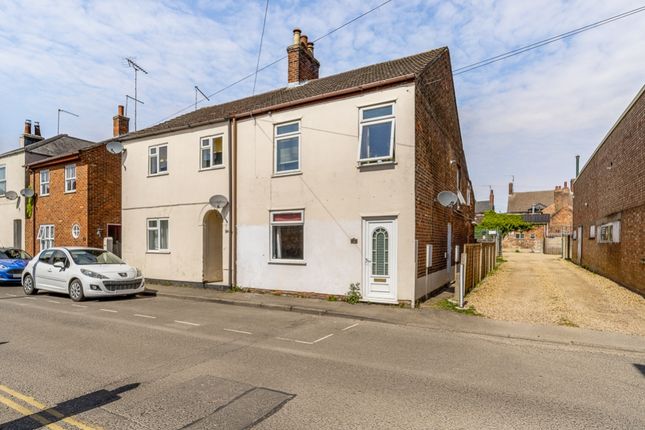 1 bed property, in Victoria Street, £80,000