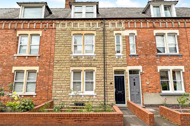 3 bed property, in William Street, £220,000
