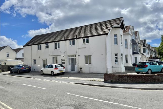 4 bed property, in Dorchester Road, £389,000