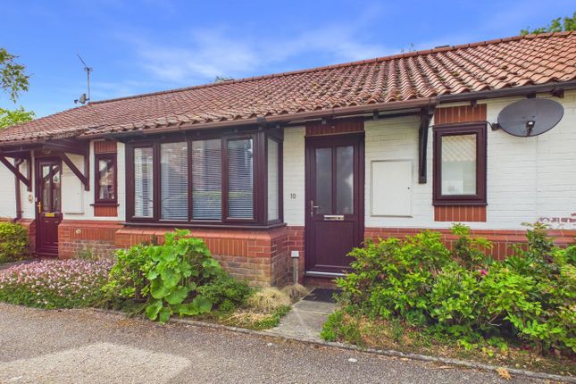 2 bed property, in The Moorings, £160,000