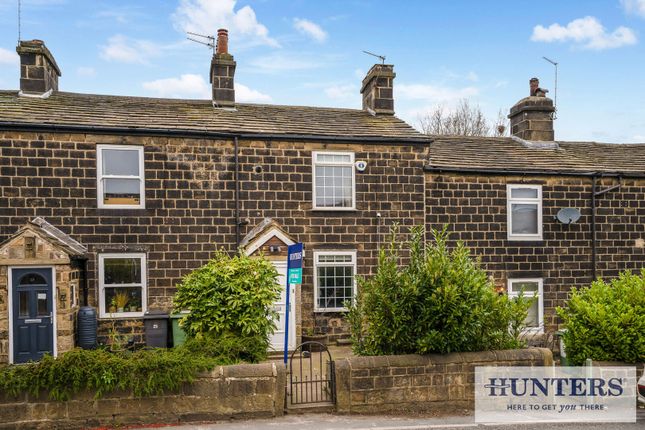 2 bed property, in Long Row, £250,000