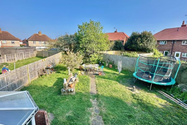3 bed property, in Burleigh Place, £299,950
