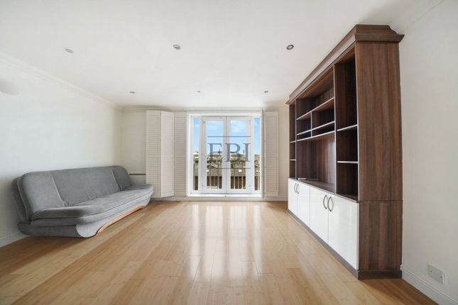 2 bed property, in 4 Millennium Drive, £450,000