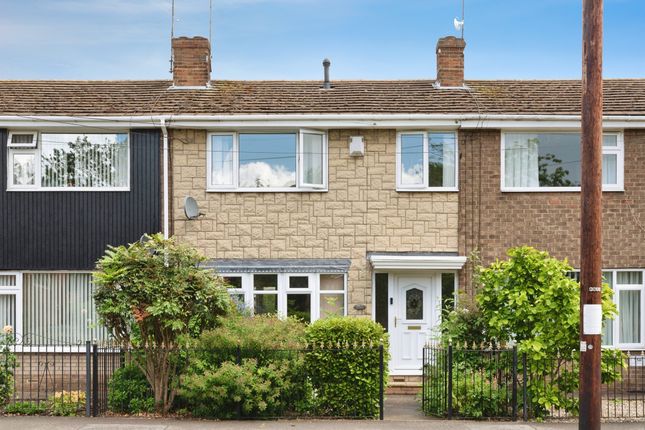 3 bed property, in Marfleet Lane, £120,000