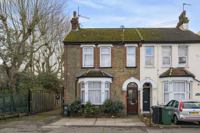 3 bed property, in The Brent, £465,000