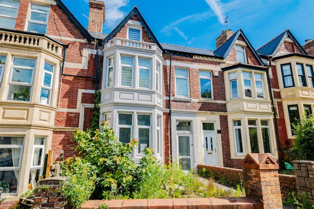 5 bed property, in Porthkerry Road, £400,000
