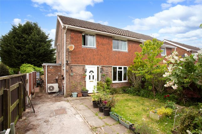 3 bed property, in Greenshaw Drive, £280,000