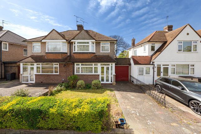 3 bed property, in Gillmans Road, £425,000