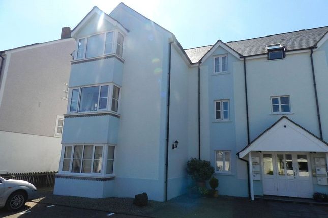 2 bed property, in Puffin Way, £224,999