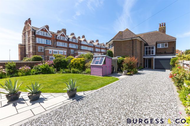 3 bed property, in Middlesex Road, £500,000