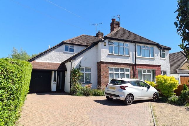 4 bed property, in Kingston Road, £695,000