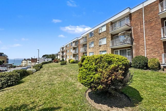 2 bed property, in Flat 1 Marina Court, £75,000