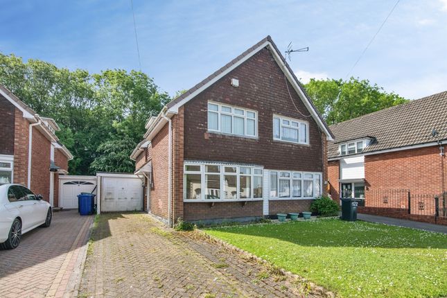 2 bed property, in Ashenhurst Road, £200,000