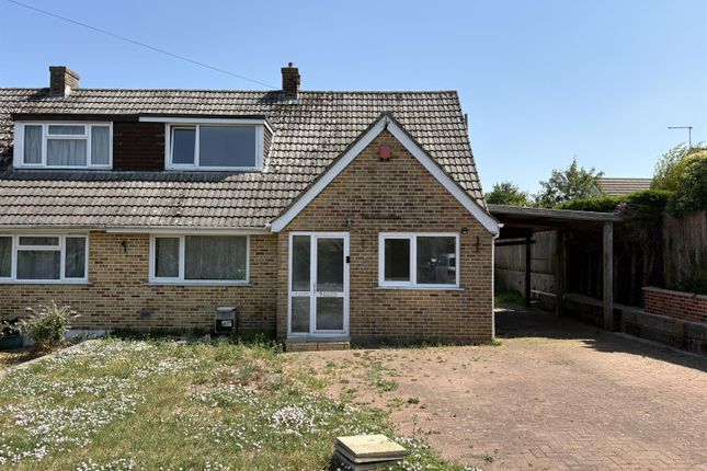 2 bed property, in Hardy Close, £290,000