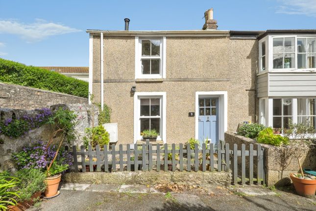 2 bed property, in Redinnick Place, £250,000