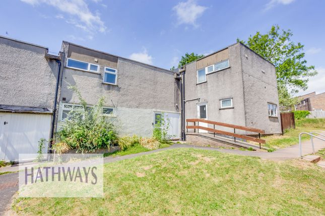 3 bed property, in Clyffes, £150,000