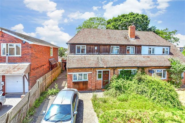 4 bed property, in Beaufort Road, £325,000