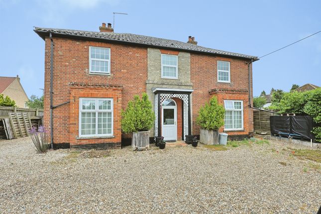 4 bed property, in Norwich Road, £450,000