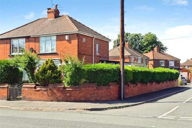 2 bed property, in Tennyson Avenue, £150,000