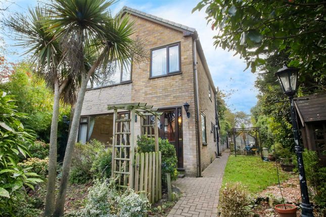 3 bed property, in Norbreck Crescent, £230,000
