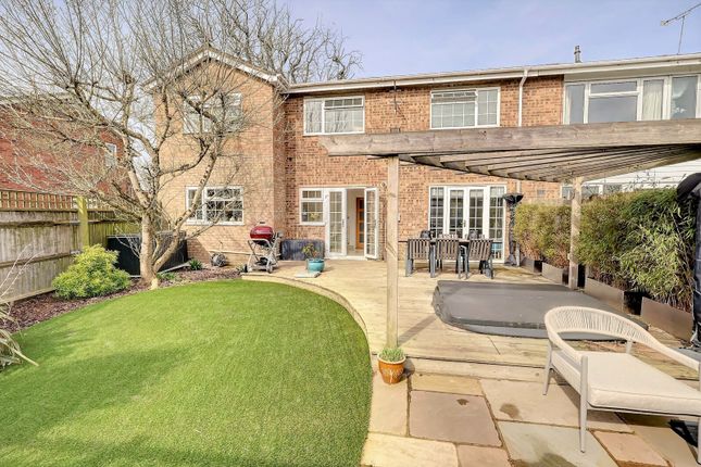 4 bed property, in Fallowfield, £595,000