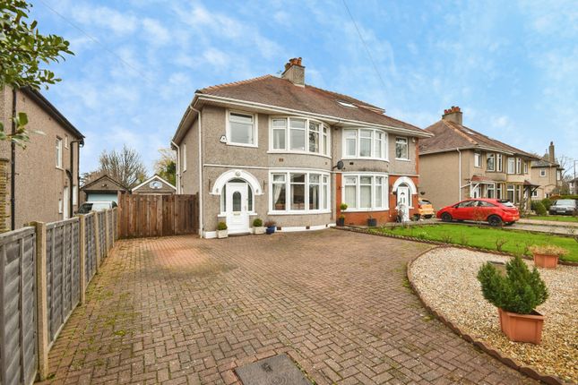 3 bed property, in Broadway, £350,000