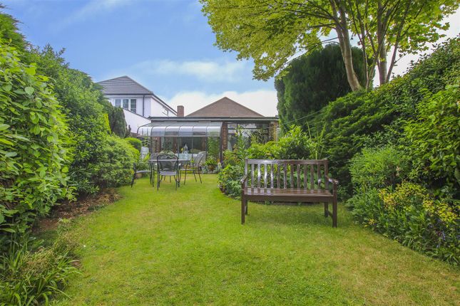 3 bed property, in Rushdene Road, £580,000
