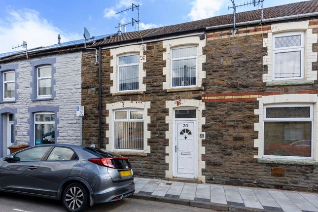 3 bed property, in Greenfield Street, £135,000