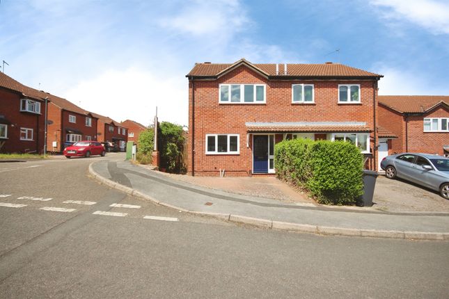 3 bed property, in Cobden Avenue, £270,000