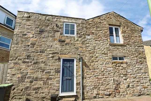 1 bed property, in Watling Street, £35,000