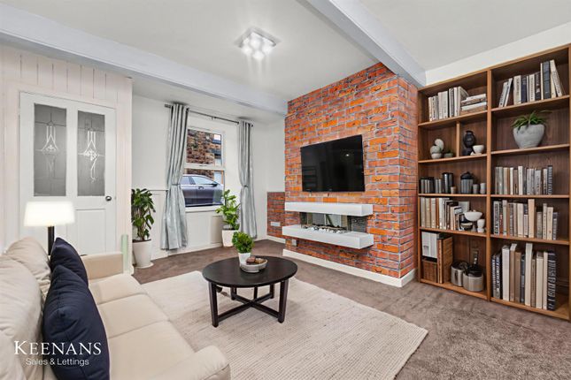 2 bed property, in Alfred Street, £190,000