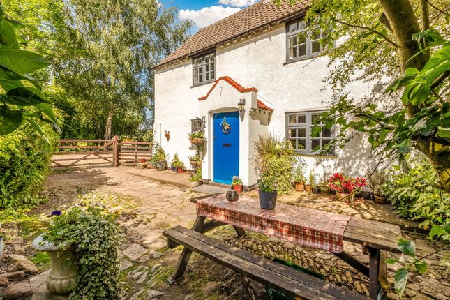 2 bed property, in Sunwolf Cottage, £350,000