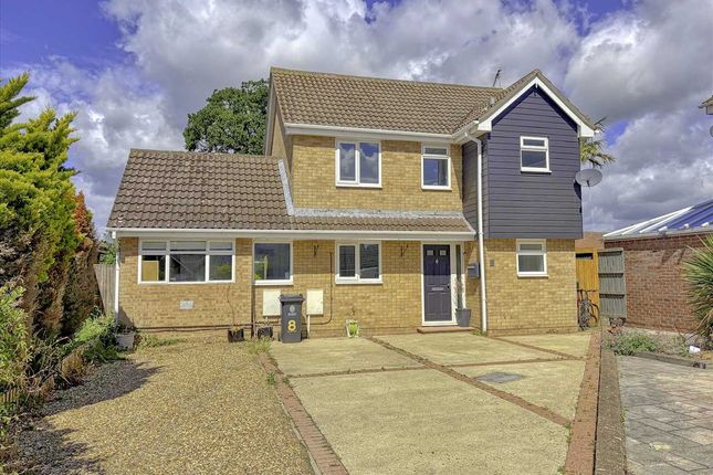 4 bed property, in Bellamy Close, £395,000